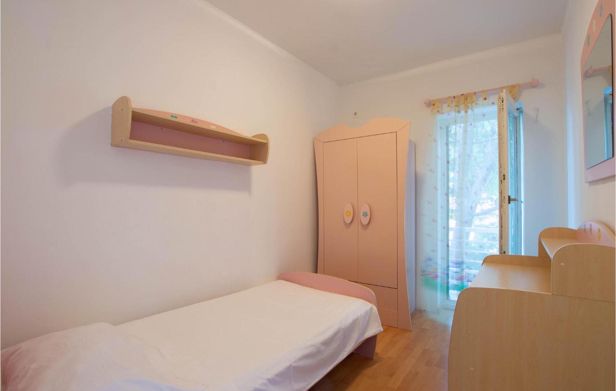 Cozy Home In Postira With Kitchen 외부 사진